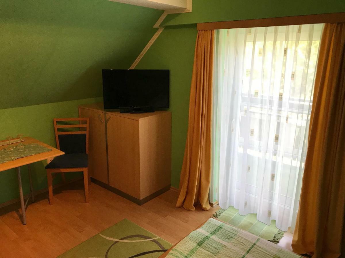 Gaestehaus Lindenhof * Jennersdorf